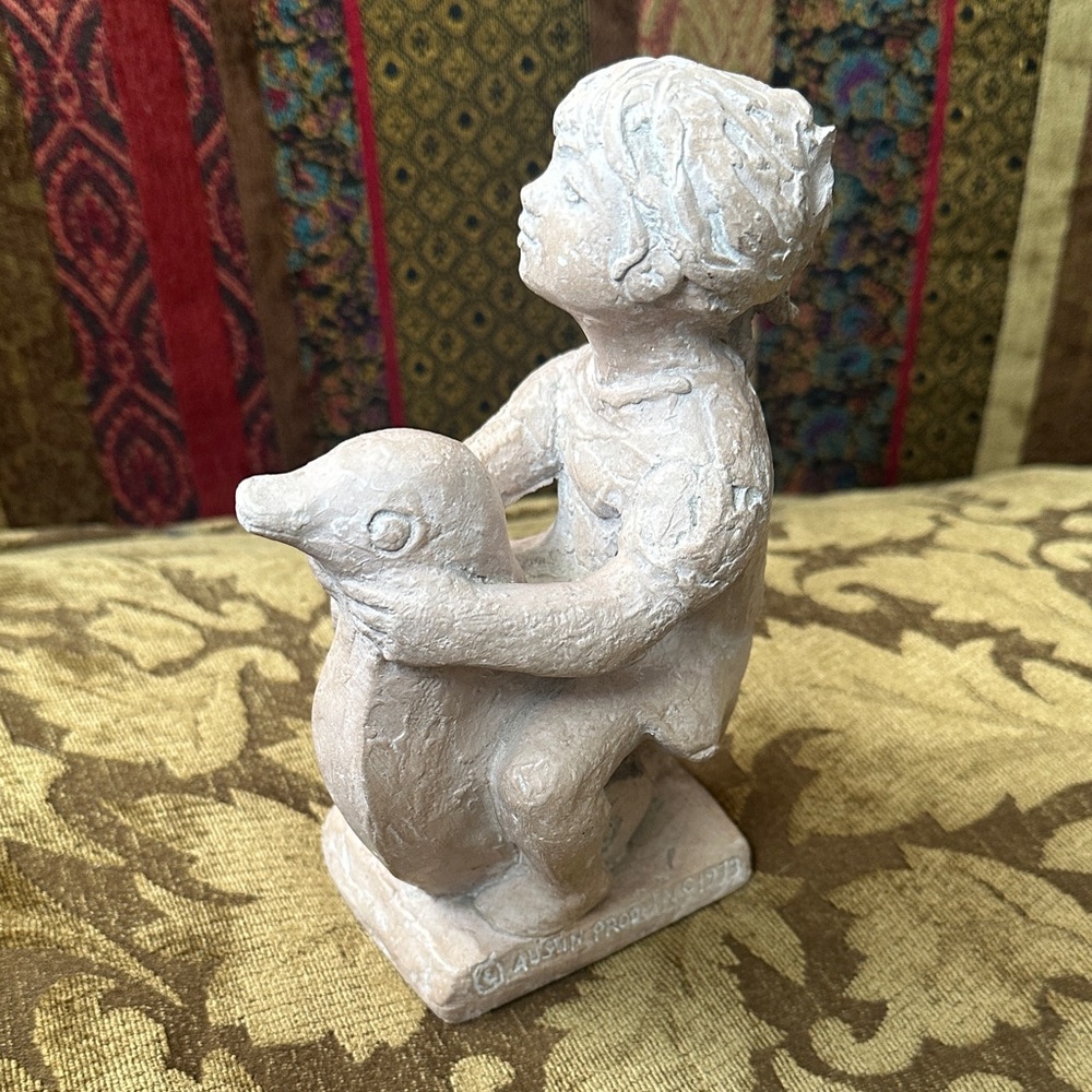 vintage Austin Prod Inc 1973 Girl with a bird